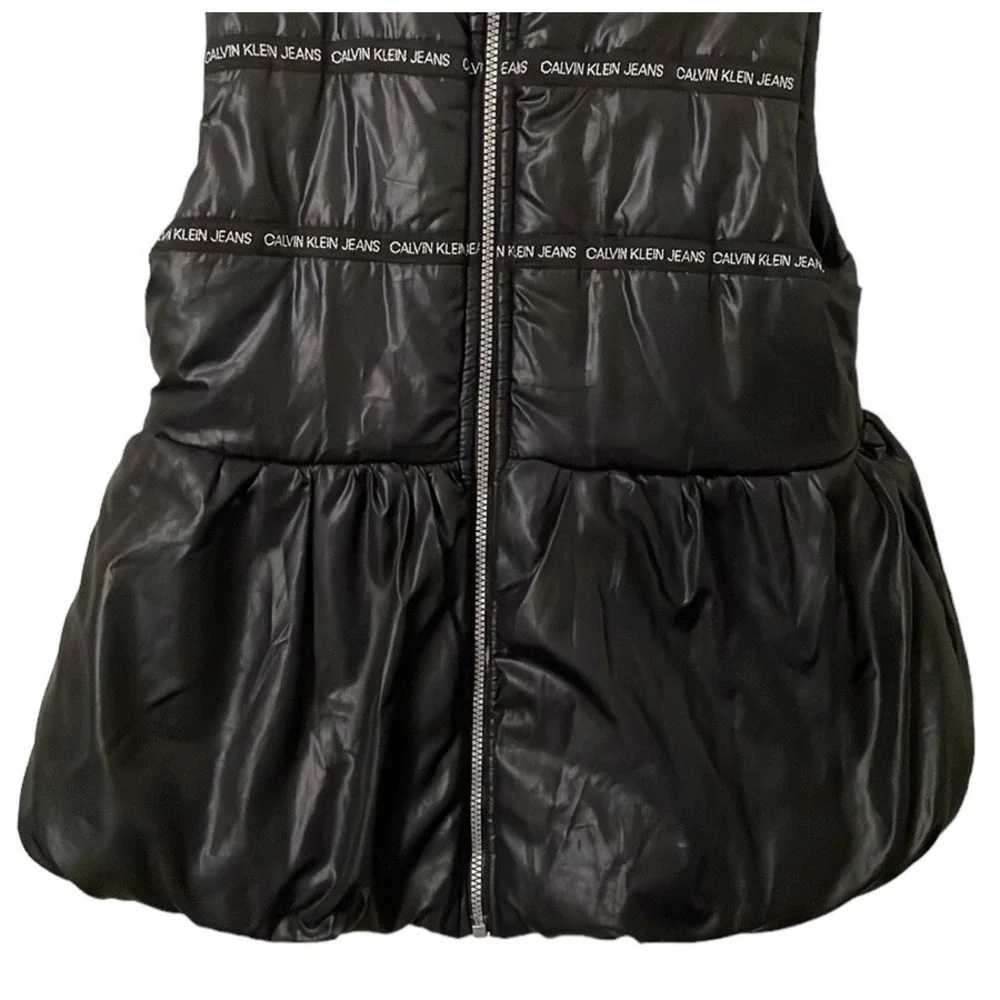 Calvin Klein Jeans Girl's Black Logo Zip-Up Waterproof Vest‎ Size 6
